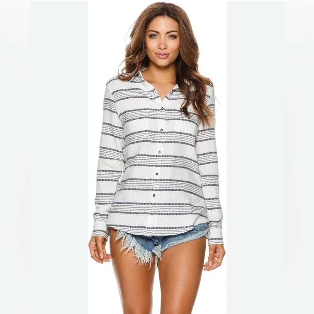 Rip Curl Button-up Shirt Women’s S Striped White Gray Long Sleeve Casual Beach